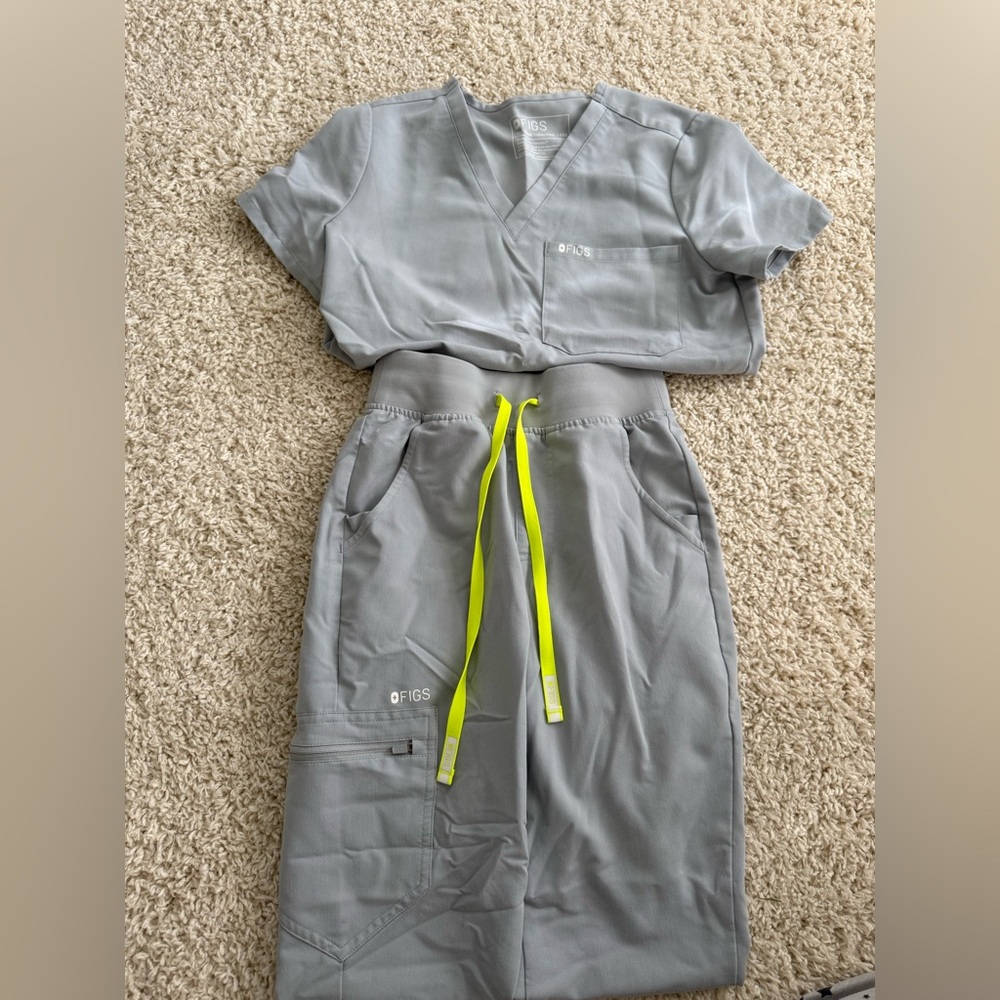 Figs high waisted jogger scrubs pants and top